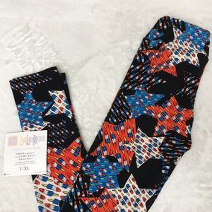 🔴 SOLD 🔴 Super cute Americana L/XL kids leggings